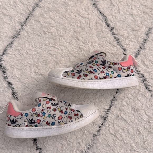 Adidas x Hello Kitty - Superstar 360 - size 9.5k toddler - Picture 5 of 9
